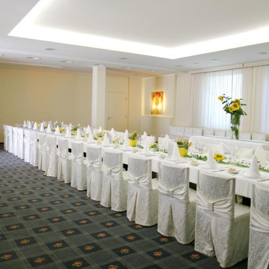 Stadthotel Guertler Amstetten Ngoại thất bức ảnh