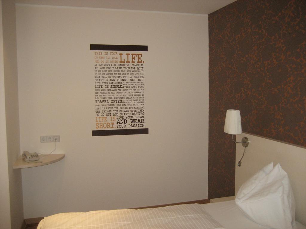 Stadthotel Guertler Amstetten Ngoại thất bức ảnh